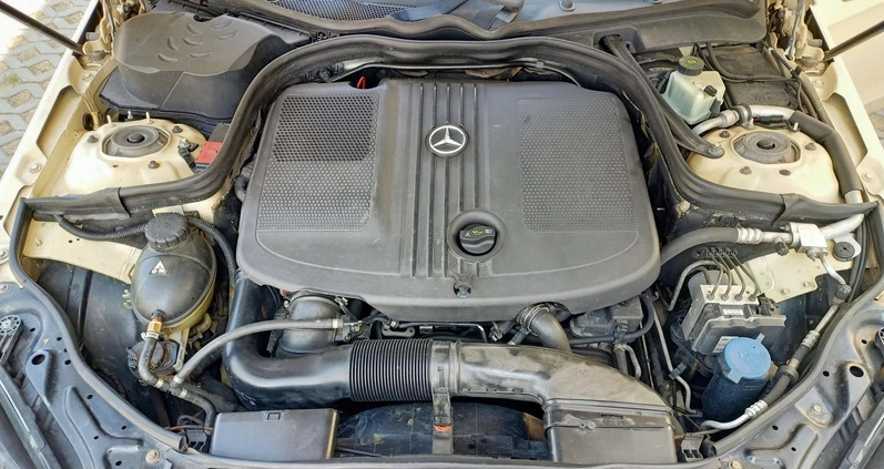 Mercedes-Benz Klasa E cena 36900 przebieg: 345000, rok produkcji 2011 z Strumień małe 154